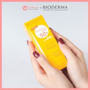 Kem chống nắng Bioderma Photoderm Max Aqua Fluide