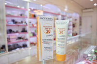 Kem chống nắng Bioderma Photoderm AKN MAT SPF 30