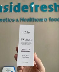 Kem chống nắng D’Alba - màu Tím da dầu, hỗn hợp 50ml