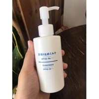 Kem chống nắng Tatcha