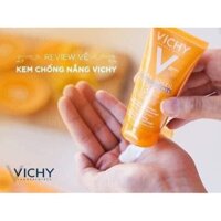 Kem chống nắng Vichy capital soleil SPF 50 Tặng kèm son dưỡng