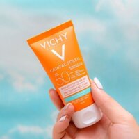 Kem chống nắng Vichy Dry touch cho da dầu 50ml