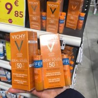 Kem chống nắng Vichy kèm son dưỡng