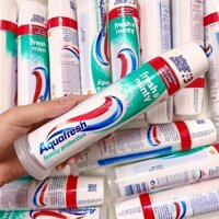 Kem Đánh Răng Aqua Fresh Whitening - dạng ống - USA