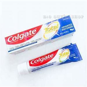 Kem đánh răng Colgate Total Whitening 221g
