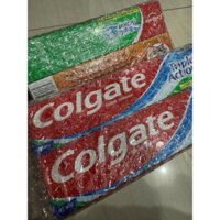 Kem đánh răng Colgate Triple Action