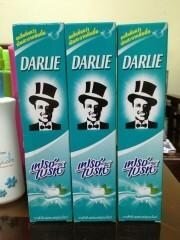 Kem đánh răng Darlie bạc hà muối