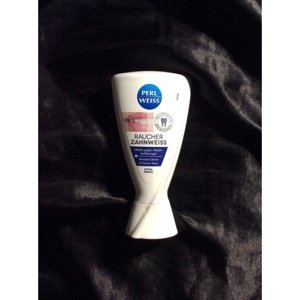 Kem đánh răng làm trắng răng Perl Weiss