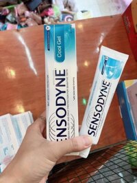 Kem đánh răng Sensodyne Thái Lan được các chuyên gia khuyên dùng.