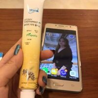 KEM ĐÁNH RĂNG TRÀ XANH+ MẬT ONG HÀN QUỐC KHÁNG KHUẨN, KHỬ MÙI HÔI MIỆNG  bộ 4 hộp