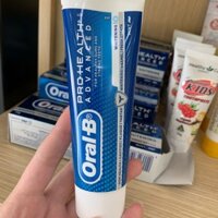 KEM ĐÁNH TRẮNG RĂNG ORAL-B Úc