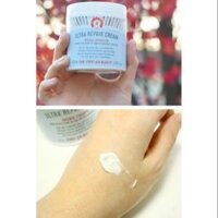 Kem dưỡng ẩm First aid beauty