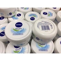 KEM DƯỠNG ẨM NIVEA SOFT- 200ml
