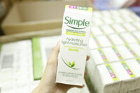 Kem dưỡng ẩm Simple Kind To Skin Hydrating Light Moisturiser
