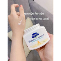 Kem Dưỡng Ẩm VITAMIN E của Úc