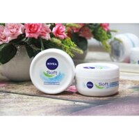 Kem dưỡng chống nẻ Nivea Soft 200ml