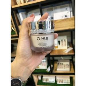Kem dưỡng da ẩm mịn Ohui Miracle Moisture Cream - 50ml