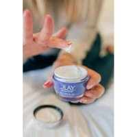 Kem dưỡng da ban đêm Olay Regenerist Retinol 24 MAX