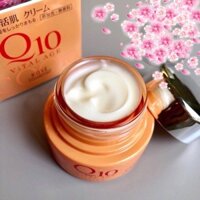 Kem dưỡng da Kose Q10 Vital Age 40g