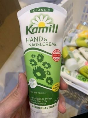 Kem dưỡng da tay hoa cúc Kamill - 100ml