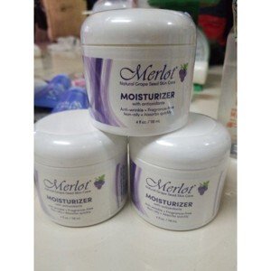 Kem dưỡng Merlot Natural Grape Seed Skin Care Moisturizer 118ml