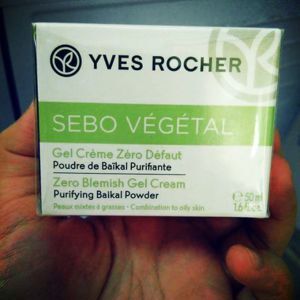 Kem dưỡng ngăn ngừa mụn Yves Rocher Zero Blemish Cream Gel Pot 50ml