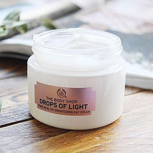 Kem dưỡng ngày The Body Shop Drops Of Light Pure Healthy Brightening Day Cream 50ml