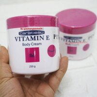 Kem Dưỡng Trắng Da Carebeau Vitamin E 250g