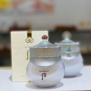 Kem dưỡng trắng và làm mờ các khuyết điểm - Whoo Whitening & Moisture Cream