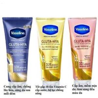Kem Dưỡng Vaseline Gluta-Hya Dưỡng Da Sáng Mịn 330 ML