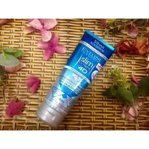 Kem giảm béo chống tích tụ mỡ Eveline Slim Extreme 4D