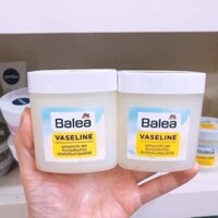 Kem nẻ Vaseline Balea làm mềm da