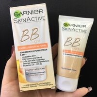 Kem nền BB light Garnier