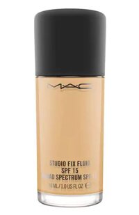 Kem Nền MAC Studio Fix Fluid SPF15 - NC30