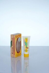 Kem Nghệ Leyna Thorakao Giảm Thâm Ngừa Mụn 25G