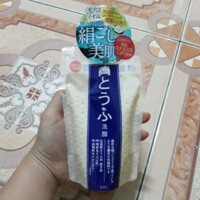 Kem rửa mặt PDC Wafood Made Tofu Wash 170g