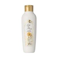 Kem tắm tạo bọt Milk & Honey Gold Pampering Shower Cream