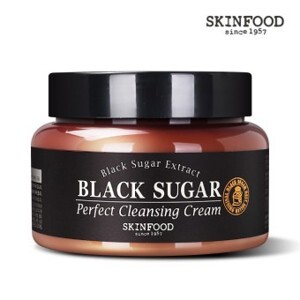 Kem tẩy trang chiết xuất đường đen và rượu gạo nguyên chất Skinfood Black Sugar Perfect Cleansing Cream 230ml