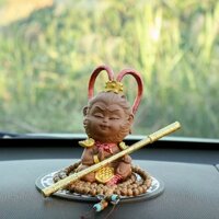 (Kèm tràng hạt và gậy) Tượng chibi Mỹ Hầu Vương nón giáp bằng gốm tử sa - mẫu dang tay