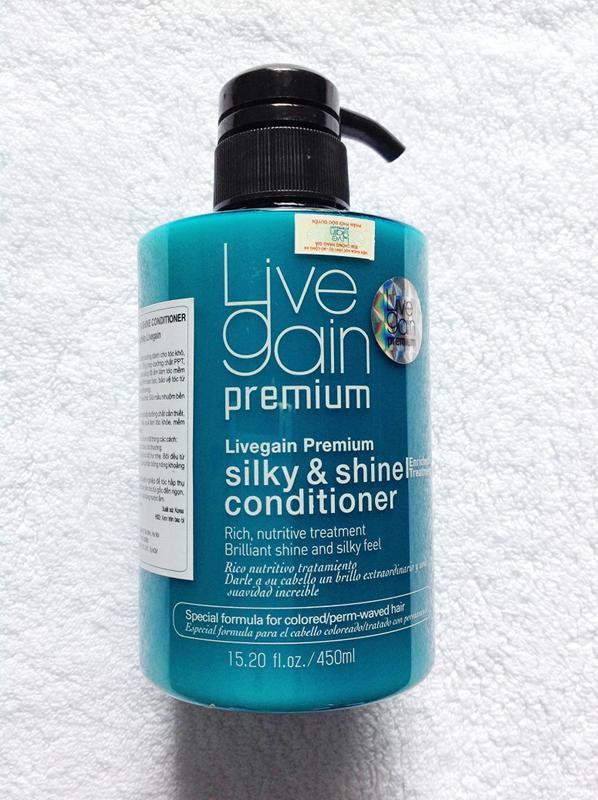 Kem xả hấp dinh dưỡng giữ màu phục hồi tóc nước hoa Silky & Shine Conditioner Livegain - 450ml