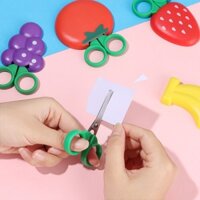 Kéo cắt giấy thủ công cho bé tập cắt Seiwa Pro - Hàng nội địa Nhật Bản Giao màu ngẫu nhiên
