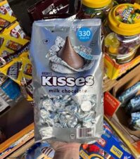 KẸO CHOCOLATE HERSHEY’S KISSES MỸ 1.58KG 330 VIÊN