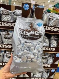 Kẹo Chocolate Sữa Hershey’s Kisses 330 Viên 1.58kg Mỹ
