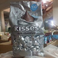 Kẹo socola Hershey's Kisses Milk Chocolate gói 1,58kg của Mỹ