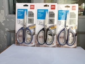 Kéo văn phòng Deli 6047