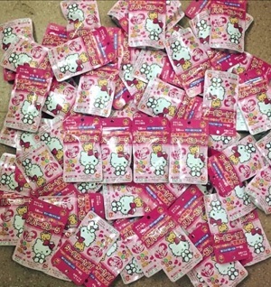 Kẹo vitamin Hello Kitty cho trẻ biếng ăn