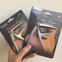 Kẹp capo đàn guitar
