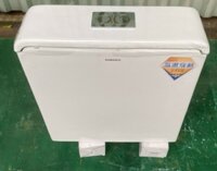 Két treo xí xổm 2 nhấn HDK03XX, két nước xổm bằng sứ loại nhấn