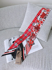 Khăn Burberry 80536331