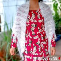 Khăn len tam giác hand made ấm xốp thích hợp cùng áo dài , váy đầm đi tiệc .